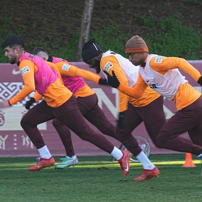Galatasaray, stanbulspor mesaisine balad