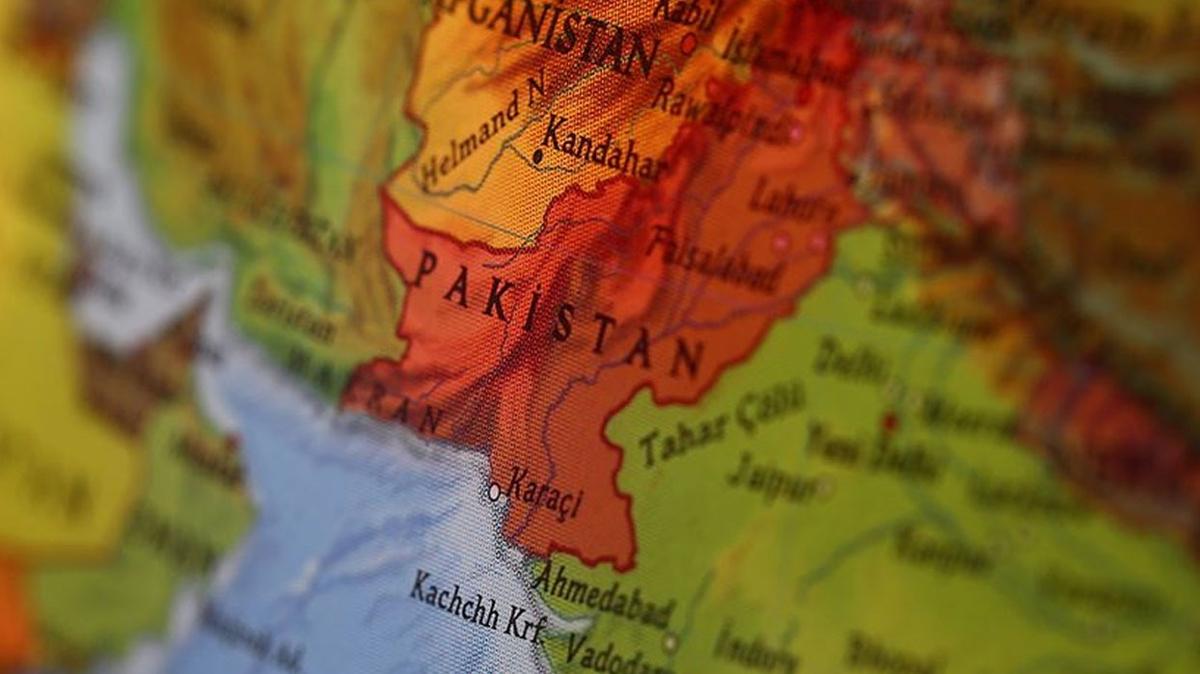 Pakistan'da terr tehdidi sebebiyle baz eitim kurumlarna eitime ara verildi