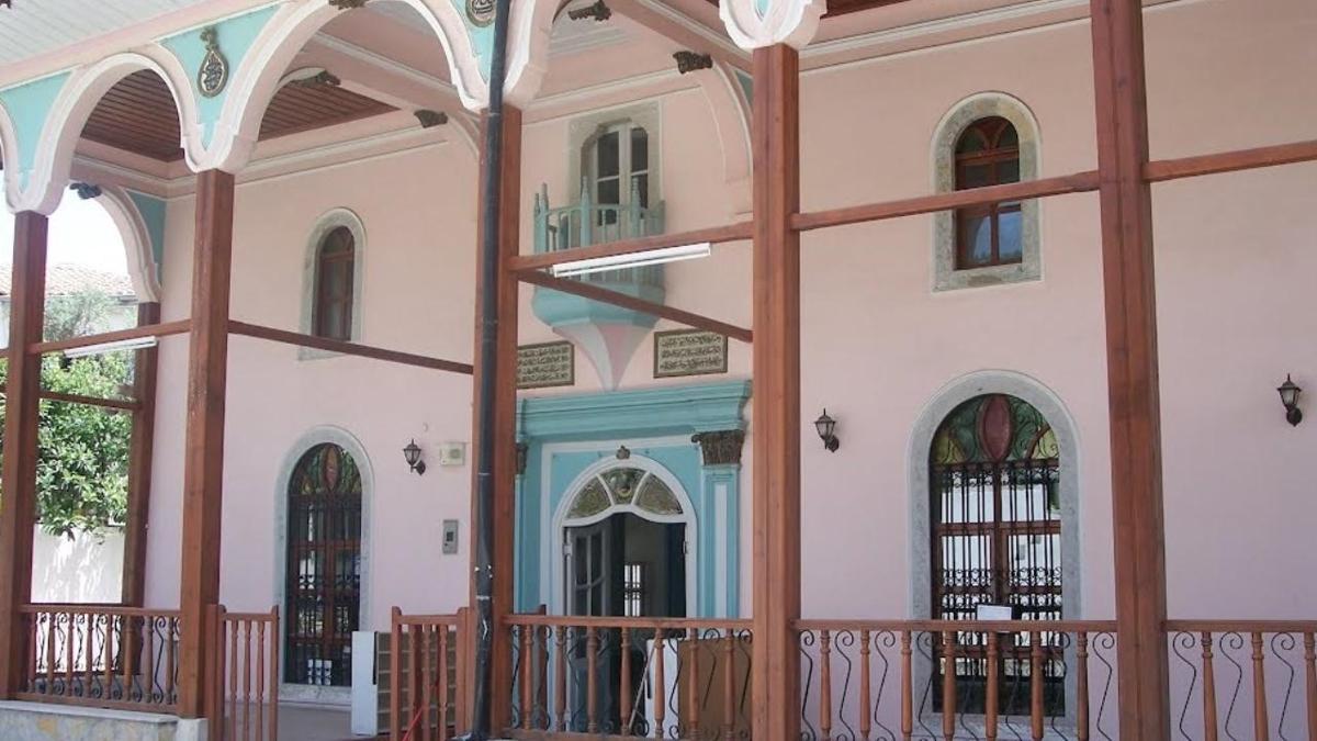 Tarihi eyh Camii ve Klliyesi restore edilecek