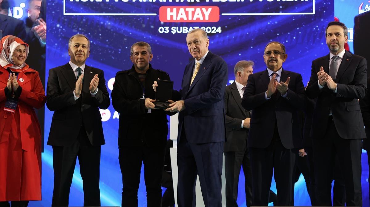Hatay'da deprem konutlar teslim ediliyor... Bakan Erdoan: Yl sonuna kadar 200 bin ev teslim edilecek