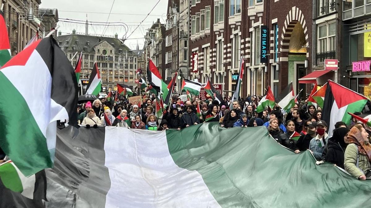 Hollandallar, Gazze'deki srail ablukasn protesto etti... "Al durdur"