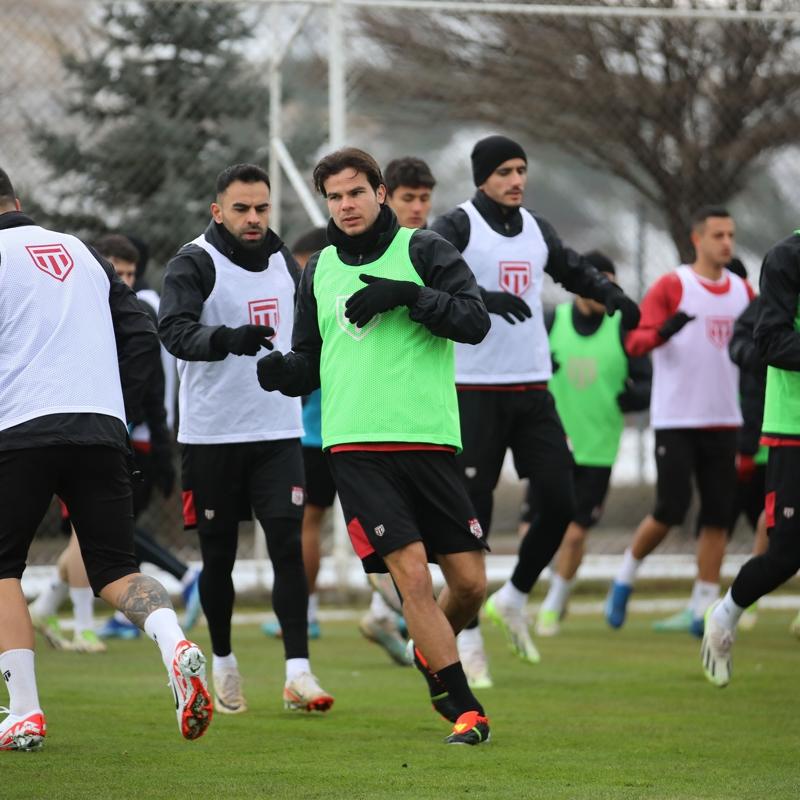 Sivasspor, rakibi Konyaspor'a hazrlanyor