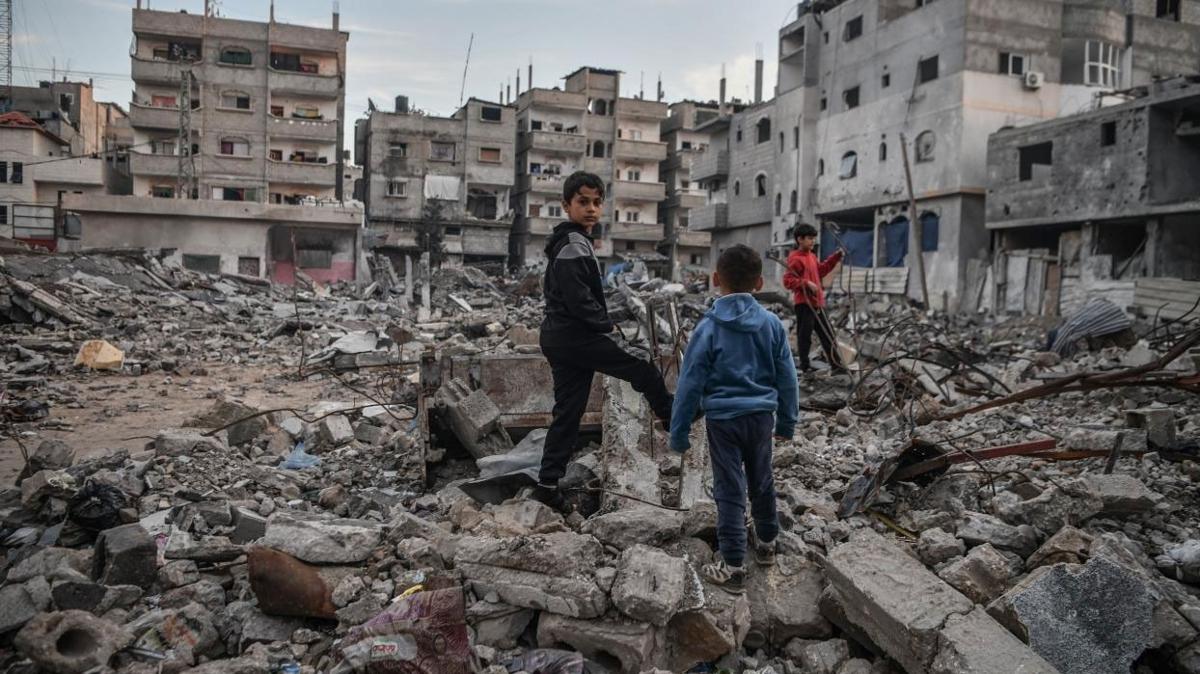 BM, İsrail'in hedefindeki Refah'tan ciddi endişe duyduğunu belirtti