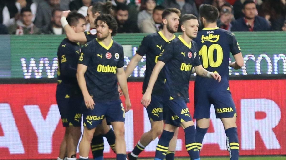 Fenerbahçe yoluna doludizgin devam ediyor