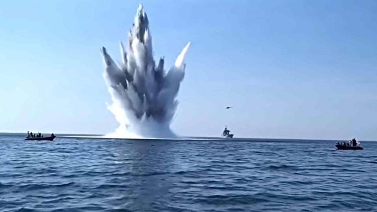 Karadeniz'de esrarengiz patlama! Sahil Güvenlik alarma geçti