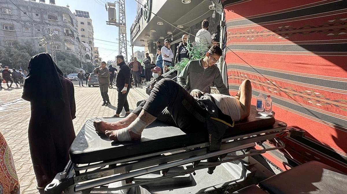 Gazze'deki Avde Hastanesi, sınırlı da olsa hizmet veriyor