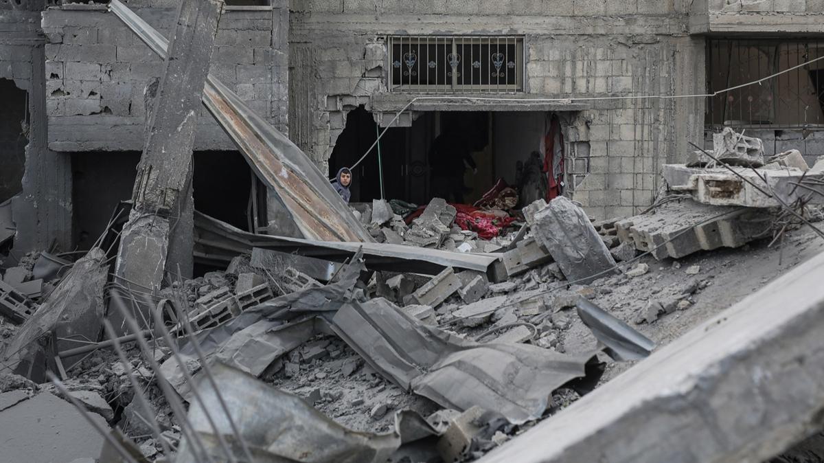 Fransz siyasilerden srail'in Refah saldrlarna tepki