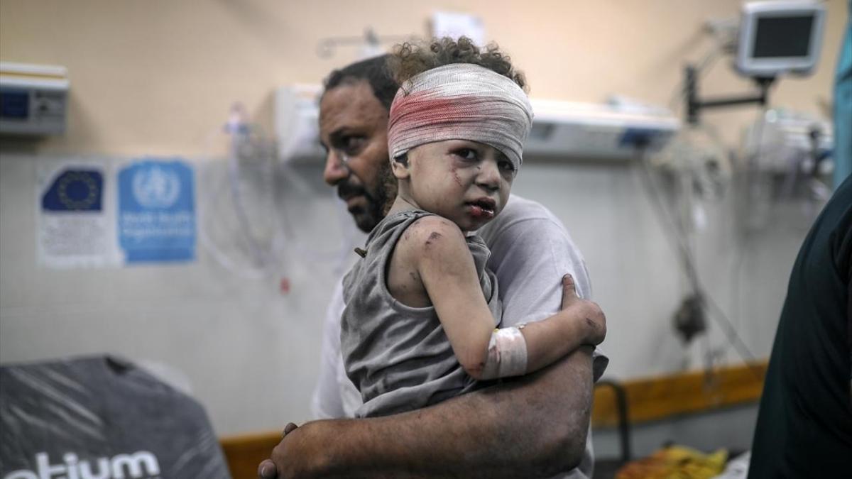 İşgalci askerlerden Nasır Hastanesi'ne saldırı... 7 Filistinli şehit oldu