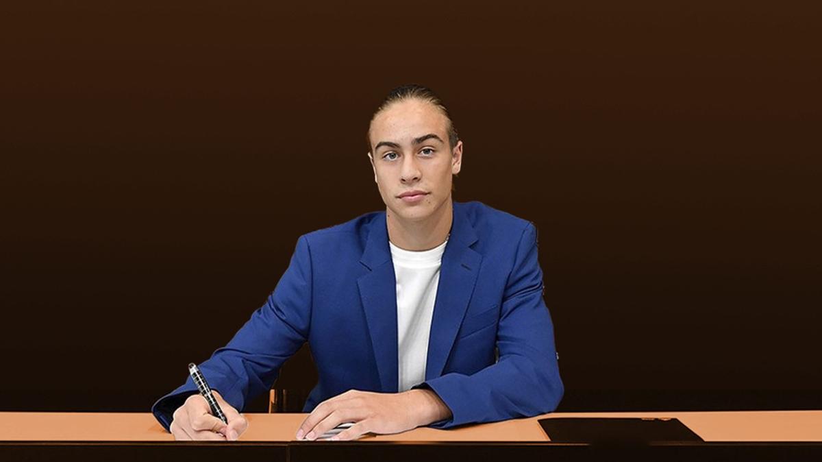 Ve Kenan Yldz' resmen duyurdular! Transfer bitti: mzay atyor, herkes ters ke oldu...