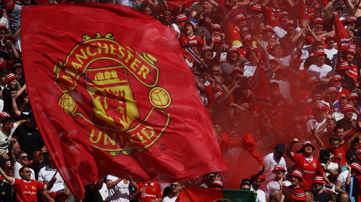 Manchester+United%E2%80%99a+yeni+ortak%21;