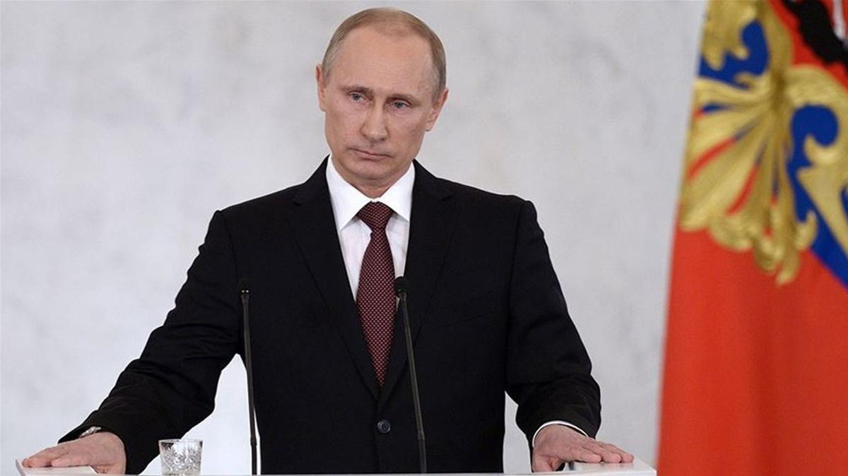 Putin'den sahte bilgi yayanlarn mal varlklarna el koyma karar