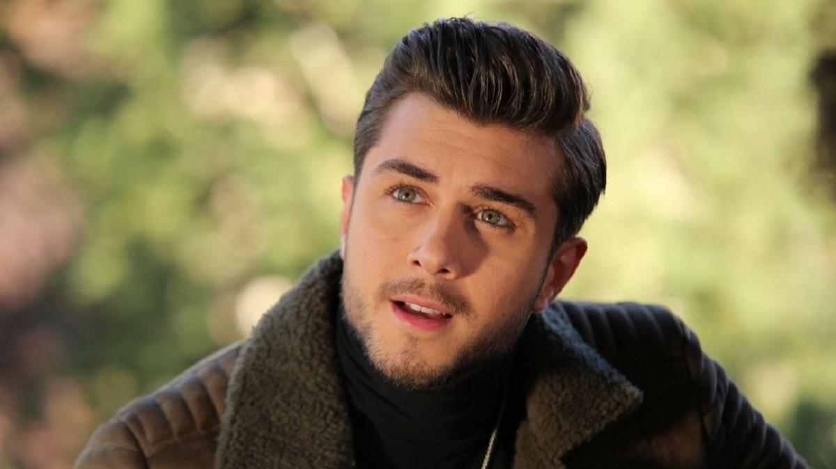 Onur Seyit Yaran'dan Yandaki Oda setinden beklenmedik paylam!