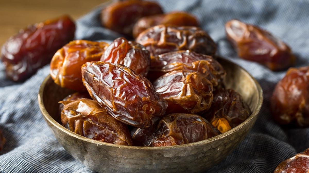 Gnde 2 hurma yemek neye iyi gelir" Organlar etkiliyor