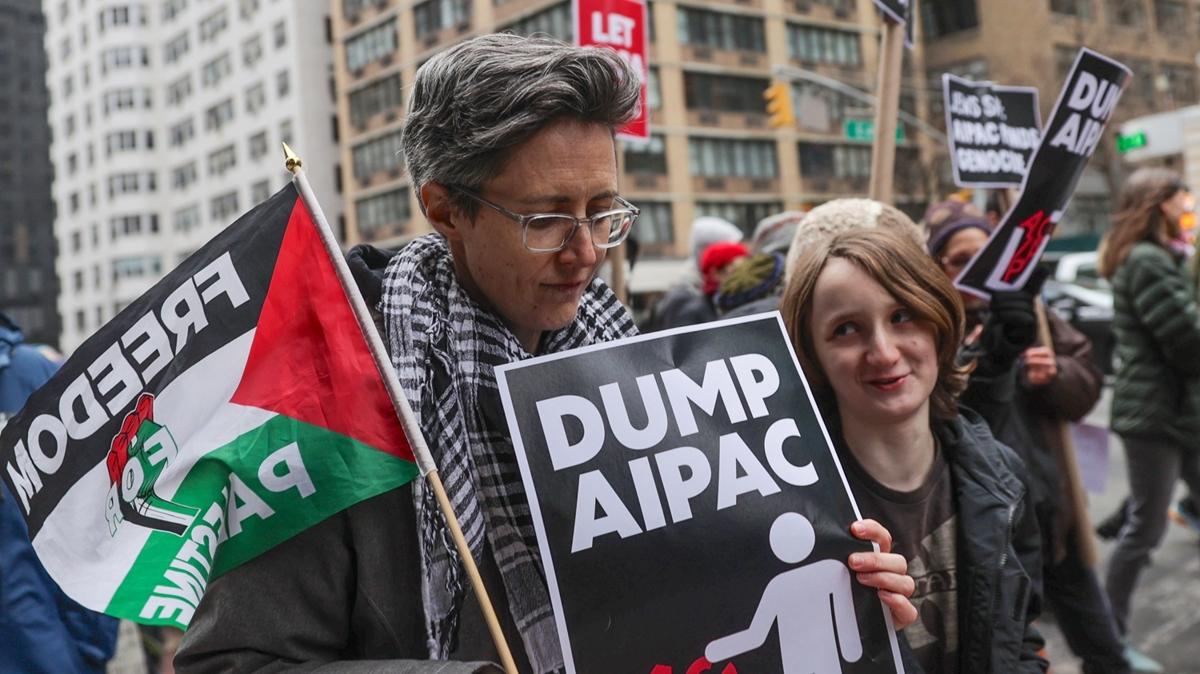 New York'ta srail'in katliamlar protesto edildi