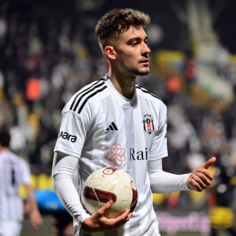 Ernest Muci: Bu ekilde devam etmeliyiz