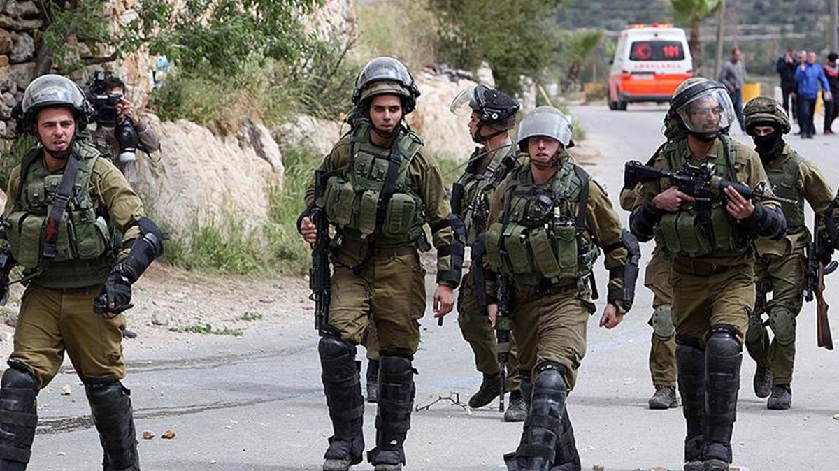 srail ordusu Gazze' de son 24 saatte 5 askerin yaralandn aklad