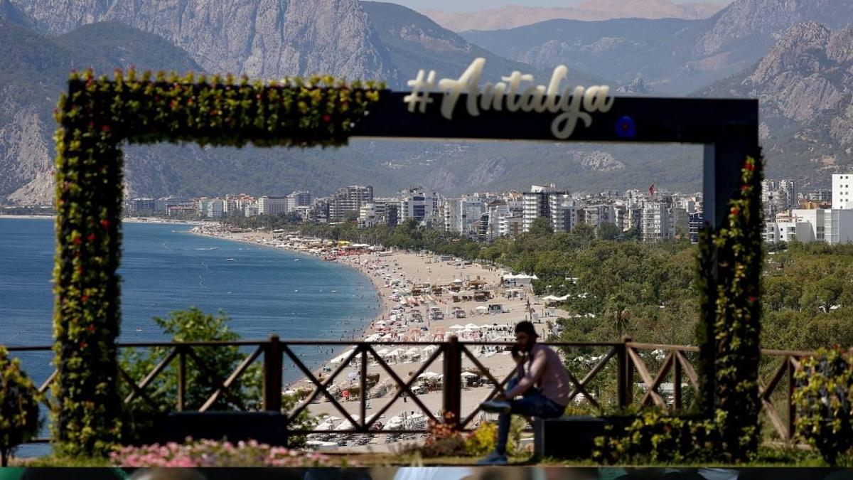Antalya'y yaklak 500 bin yabanc turist ziyaret etti