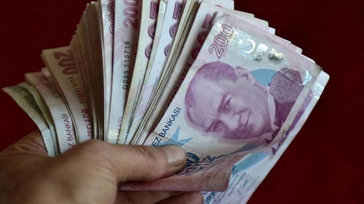 Bakan Ikhan: Memurlara verdiimiz haklar mahkeme yoluyla CHP iptal ettirdi