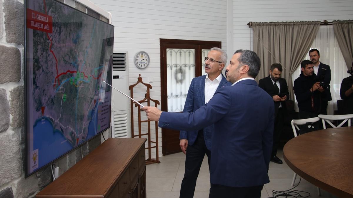 Bakan Uralolu'ndan Adana'ya metro mjdesi!