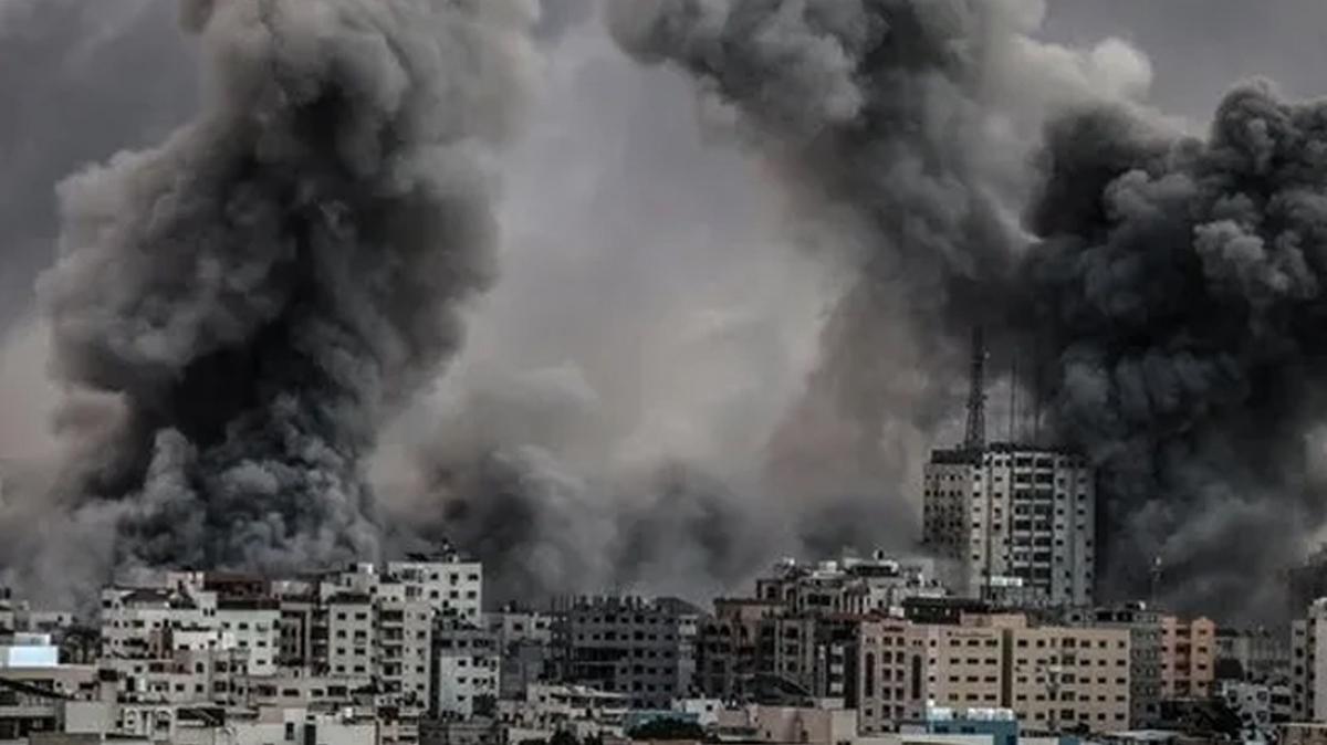 srail Gazze'de 10 Filistinliyi ldrd