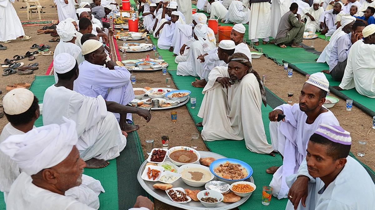 sadece insan dernei ramazan iftar fotoraflar resimleri