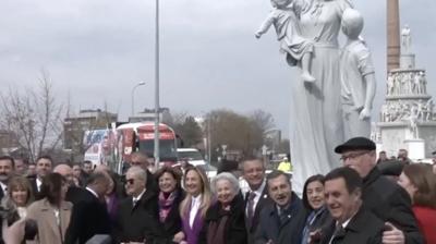 CHP'den artmayan hizmet... Heykel belediyecilii tam gaz sryor!