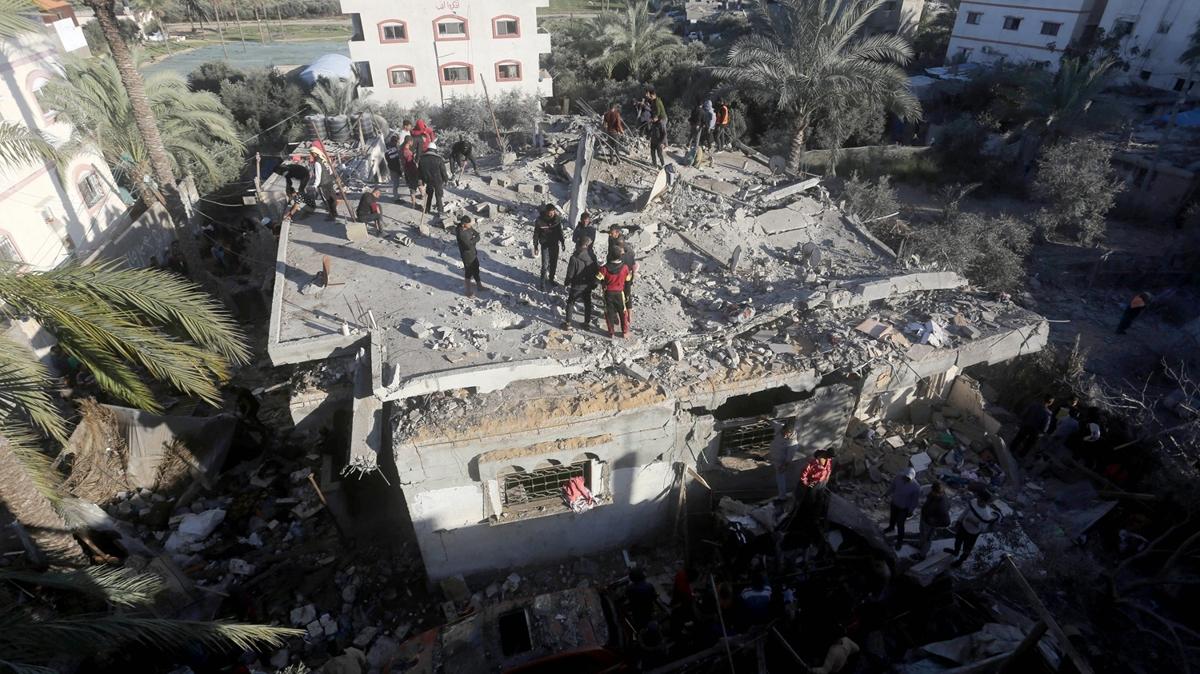 Sisi: Gazze'nin yeniden imar edilmesi 90 milyar dolar