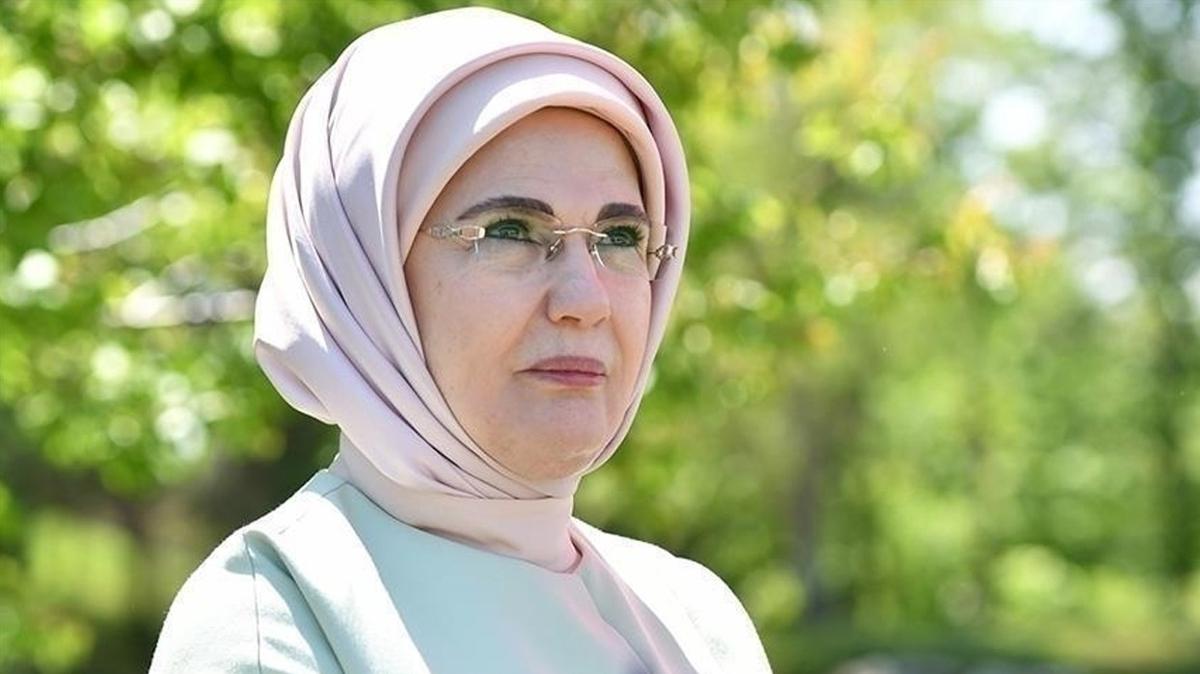 Emine Erdoan: Tm slam aleminin Ramazan ayn tebrik ediyorum