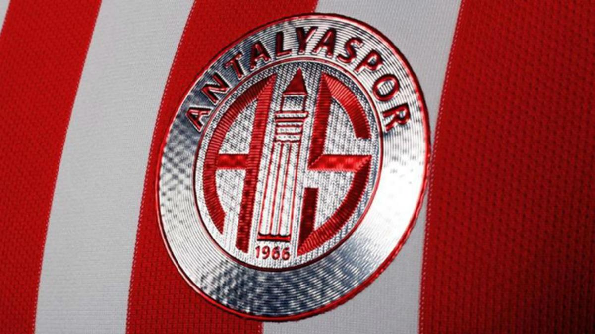FIFA'dan Antalyaspor'a byk transfer cezas!