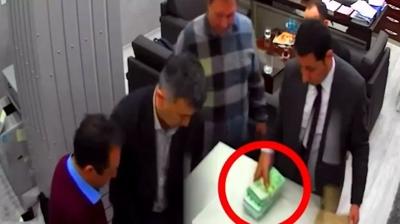 O da hatrlamad! Ekrem mamolu'nun danman da kendisi gibi: CHP'de 'para kulesi' skandal