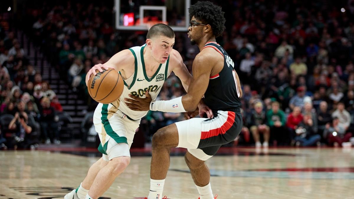 Boston Celtics, Phoenix Suns' yenerek play-off'lar garantiledi