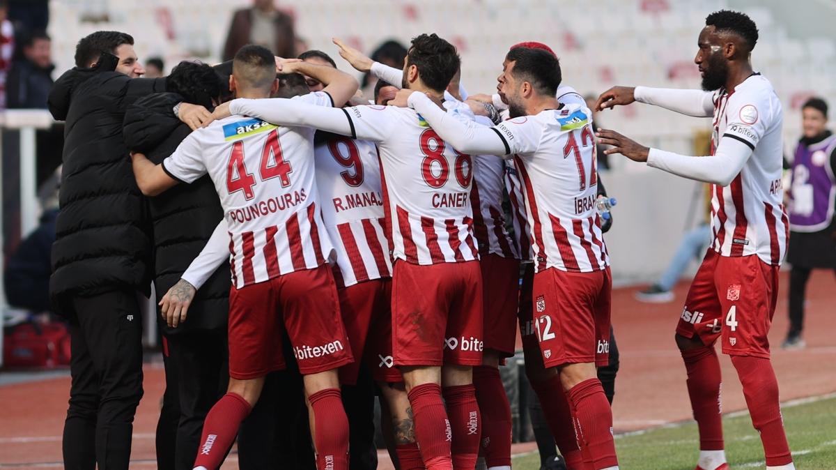 Sivasspor deplasmanda Adana Demirspor ile karlaacak