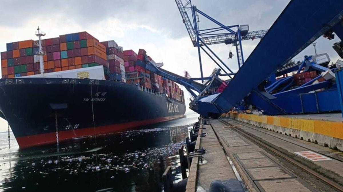 Limanda konteyner ykl gemi kazas: Vinleri devirdi