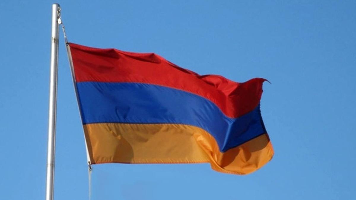 Ermenistan'da karakola el bombal saldr dzenlendi