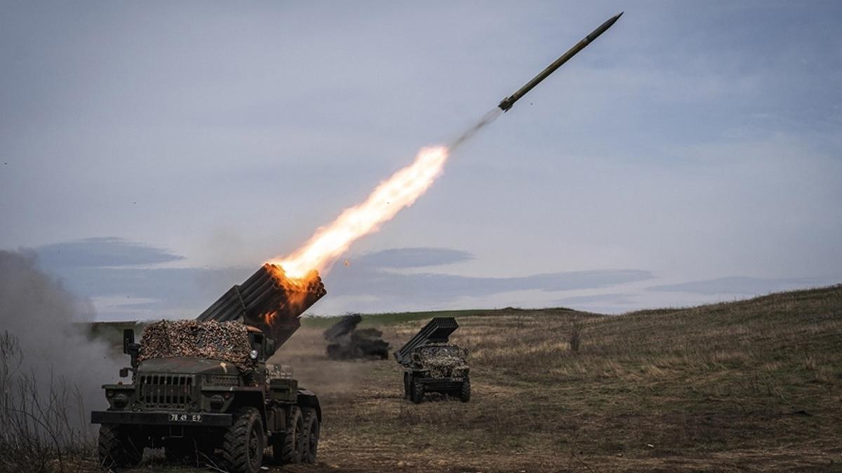 Krm'da krmz alarm... Ukrayna'dan pe pee roket saldrs