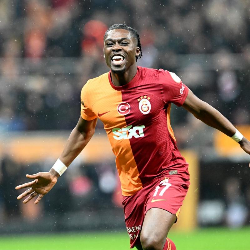Alman basnndan Derrick Khn yorumu! 'Galatasaray'da kalmas ok zor'
