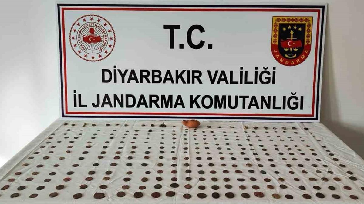 Diyarbakr'da tarihi eser operasyonu: 7 gzalt