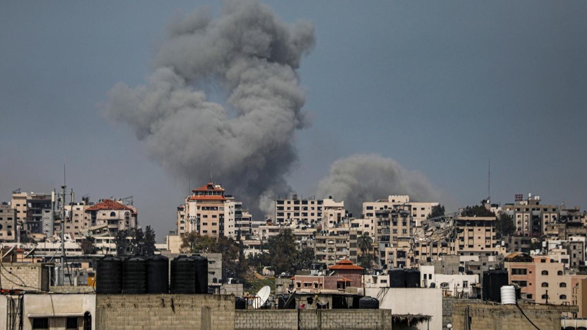 Gazze'de can kayb 32 bin 490'a kt