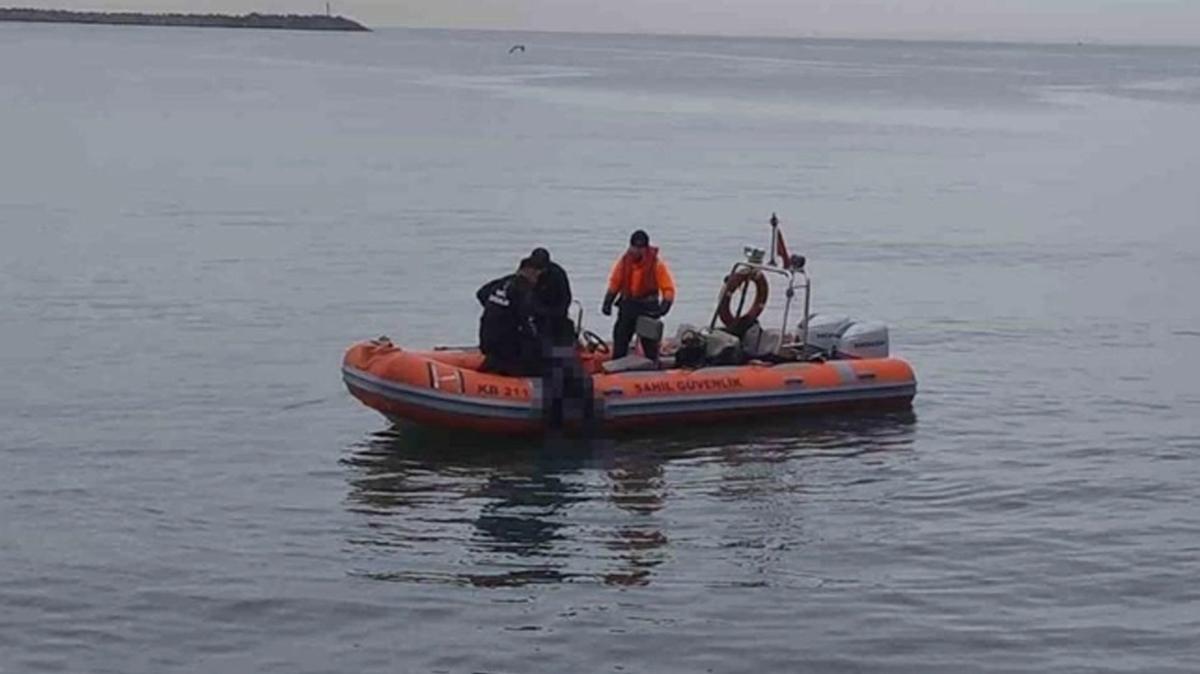 Son Dakika: Denizde erkek cesedi bulundu