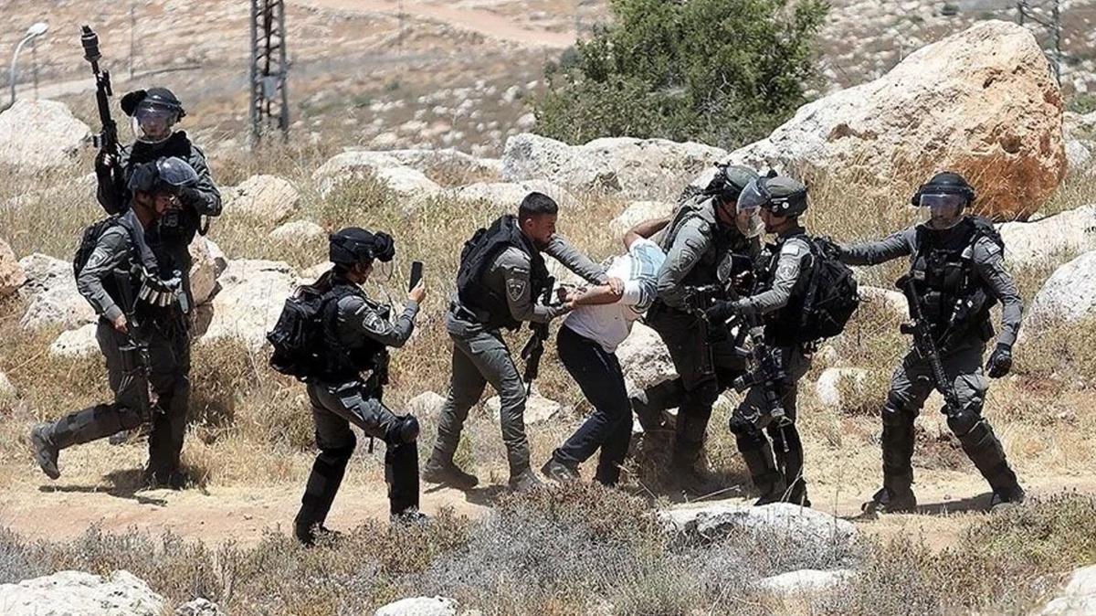 Soykrmc srail Bat eria'da 45 Filistinliyi gzaltna ald