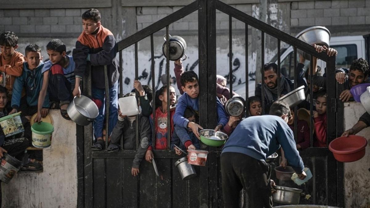 srail'in engellemeleri Gazze'de gda krizine neden oldu