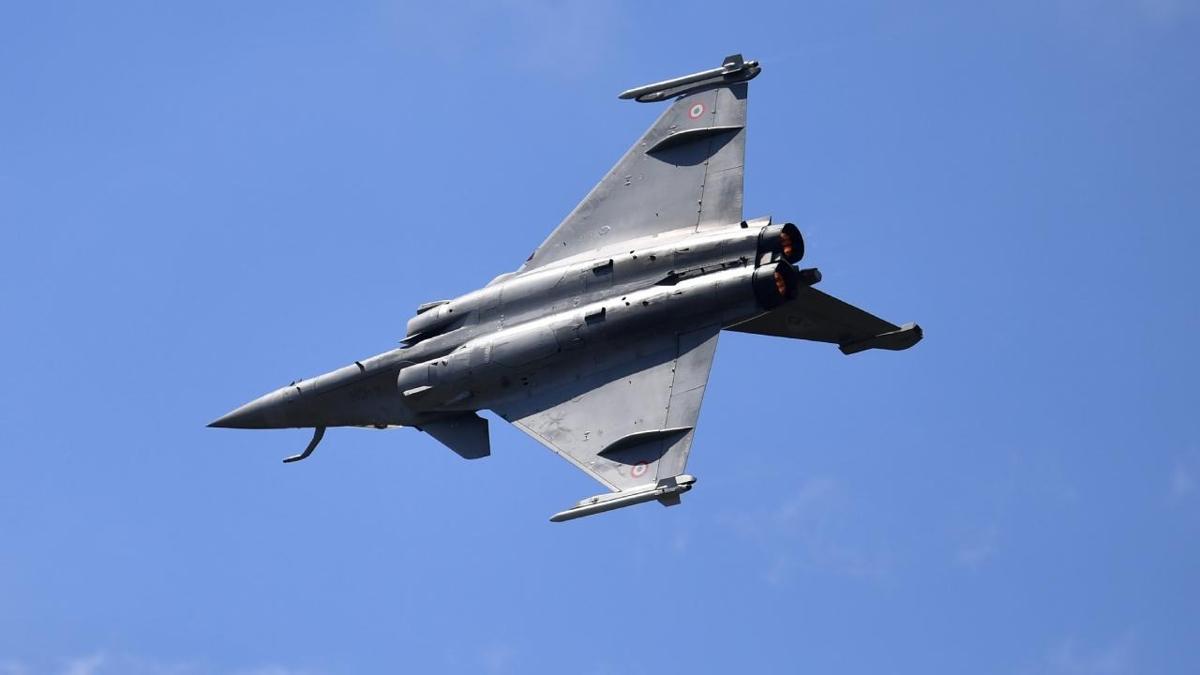 Srbistan'dan sava ua adm... hava kuvvetlerine Rafale eklenecek