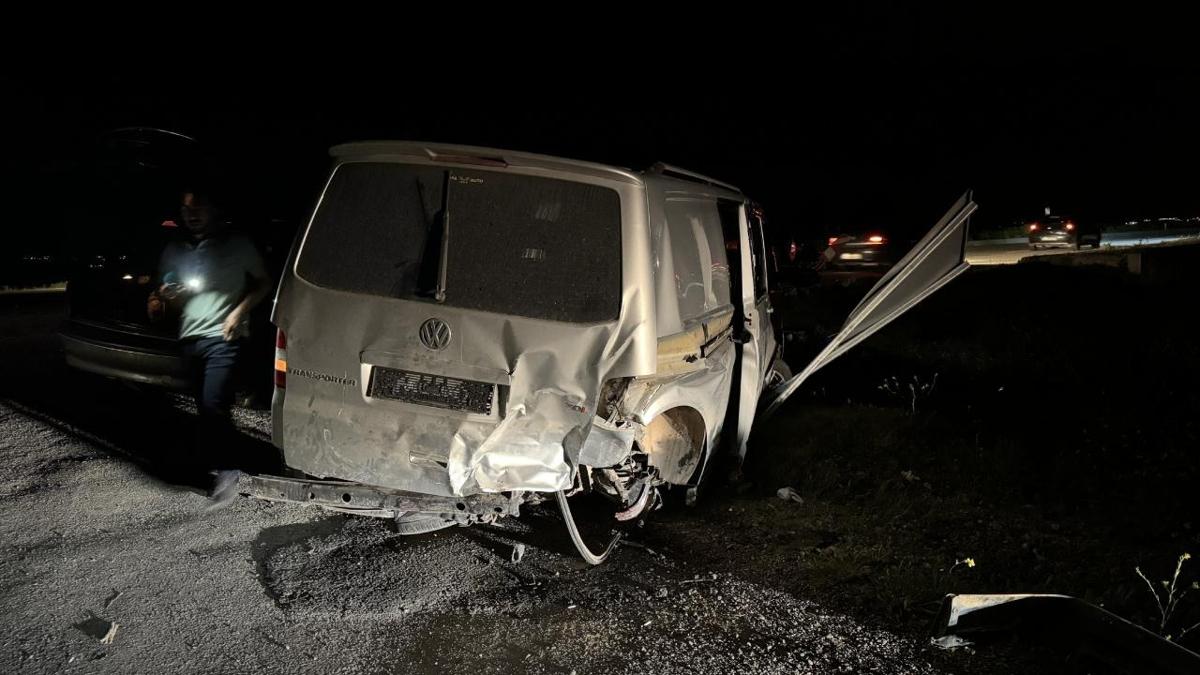 Diyarbakr'da otomobil ile kamyonet arpt: 13 yaral