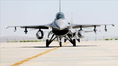 ABD'den Bulgaristan'a F-16 teftii!