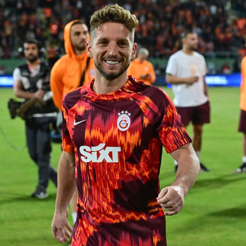 Galatasaray'da Dries Mertens frtnas devam ediyor