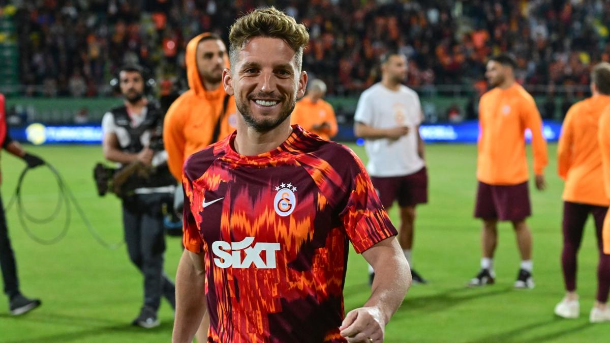 Galatasaray'da Dries Mertens frtnas devam ediyor