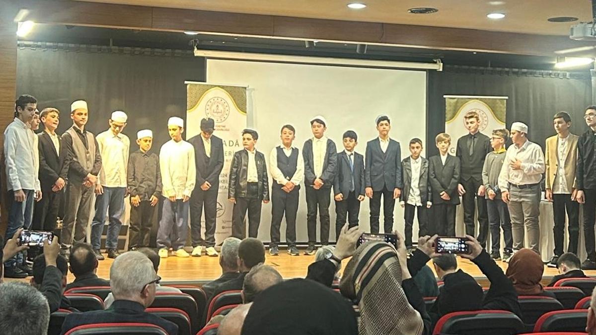 "Gen Sada Kur'an- Kerim'i Gzel Okuma Yarmas"nn stanbul finalistleri belirlendi