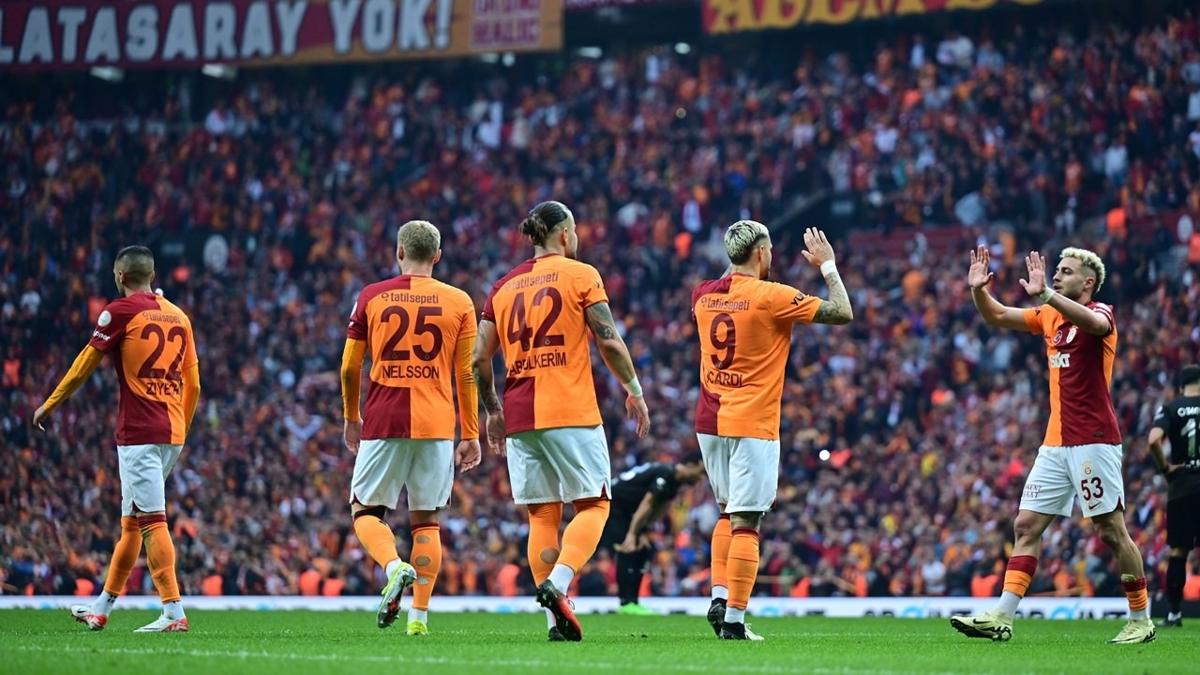 Galatasaray,+Adana+Demirspor+deplasman%C4%B1nda+sahaya+%C3%A7%C4%B1k%C4%B1yor