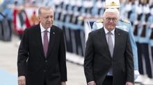 Almanya Meclis Bakan Yardmcs Aydan zouz'dan Steinmeier'in ziyareti deerlendirmesi: Trkiye stratejik konumda