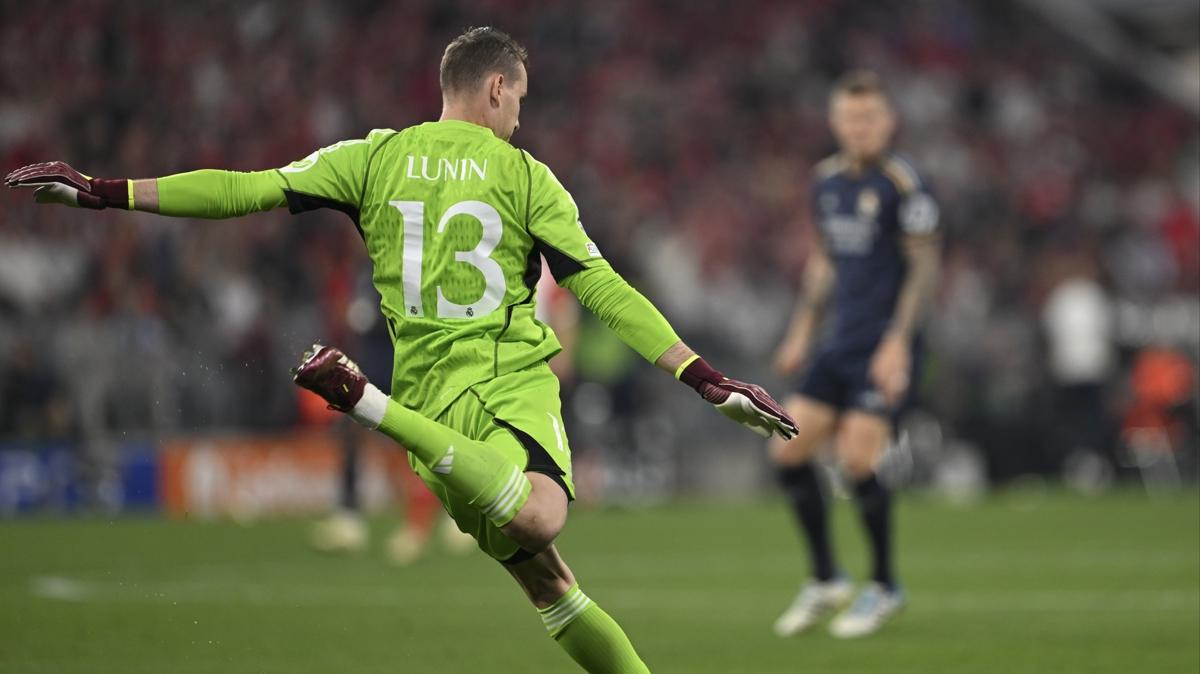 Andriy Lunin, Real Madrid'den yeni szlemeyi kapt!